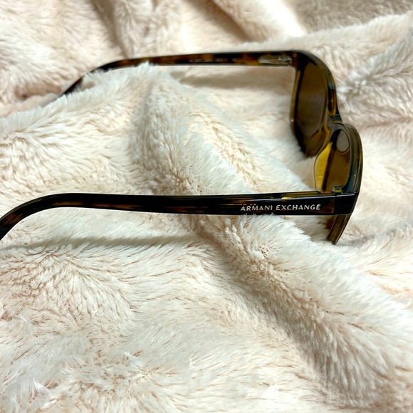 BN ARMANI EXCHANGE AX3037 SHINY HAVANA TORTOISE POLARIZED SUNGLASSES WITH CASE - Picture 5 of 10